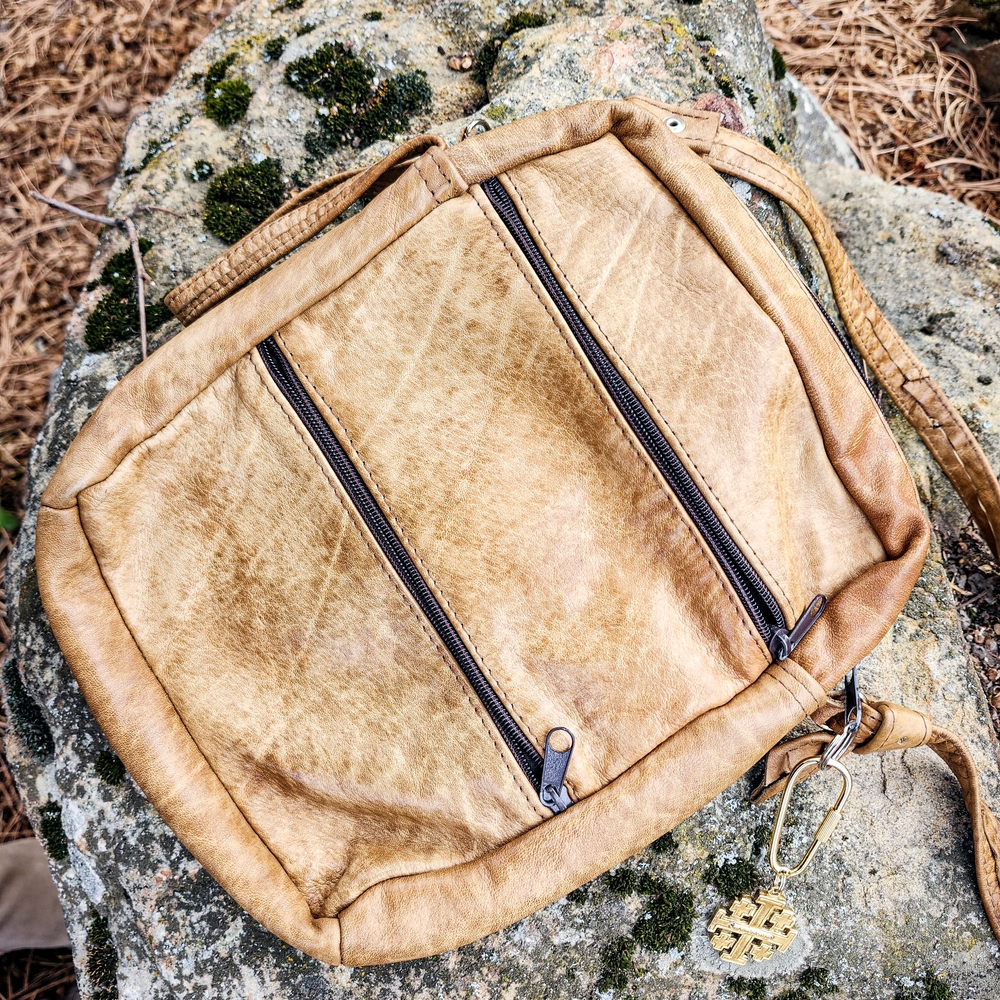 Distressed Leather Crossbody Bag Tan Rustic Boho Multi Pocket Adjustable Strap